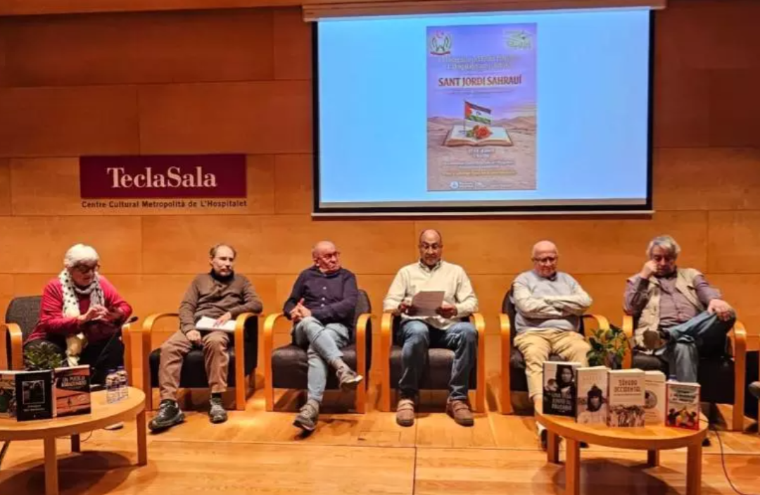 L'Hospitalet acoge actividades culturales sobre el Sáhara Occidental en Sant Jordi, con escritores y testimonios sobre la historia, el exilio y la autodeterminación saharaui.